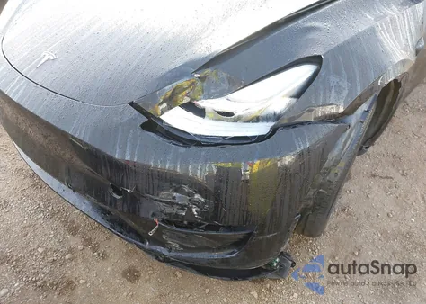 2023 Tesla Model Y Awd/Long Range Dual Motor All-Wheel Drive from USA, damaged, VIN 7SAYGDEE2PA142811